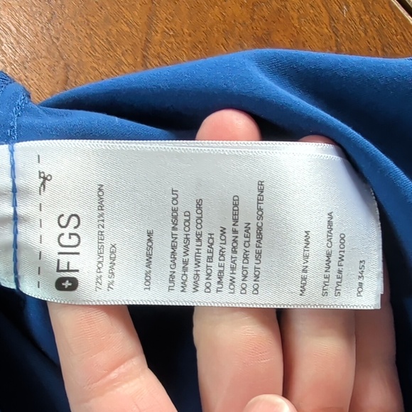 FIGS Catarina Winning Blue Short Sleeve Blue Scrub Top XL - Picture 7 of 10